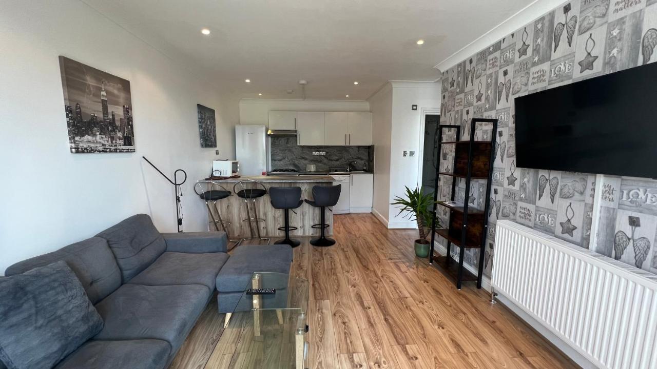 Comfy 2 Bedroom Apartments - Finchley Road, Londres Exterior foto