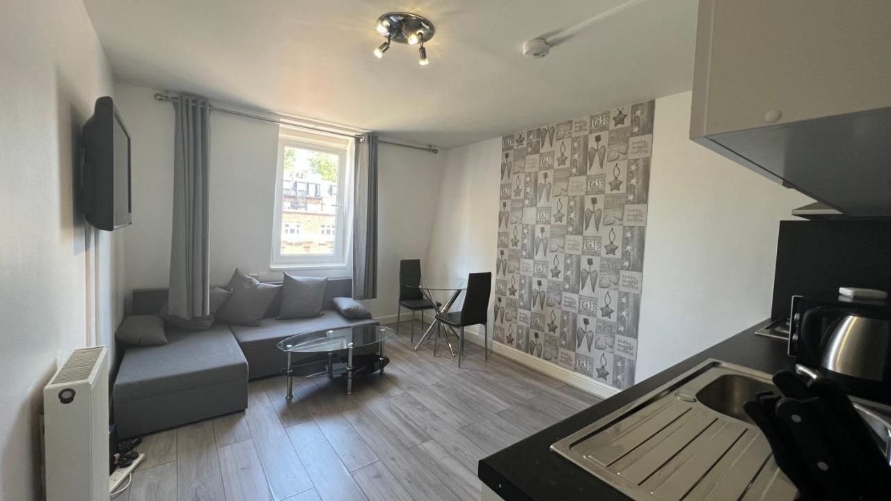 Comfy 2 Bedroom Apartments - Finchley Road, Londres Exterior foto