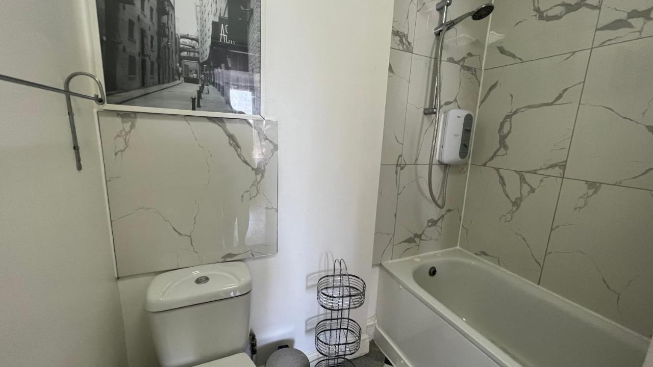 Comfy 2 Bedroom Apartments - Finchley Road, Londres Exterior foto